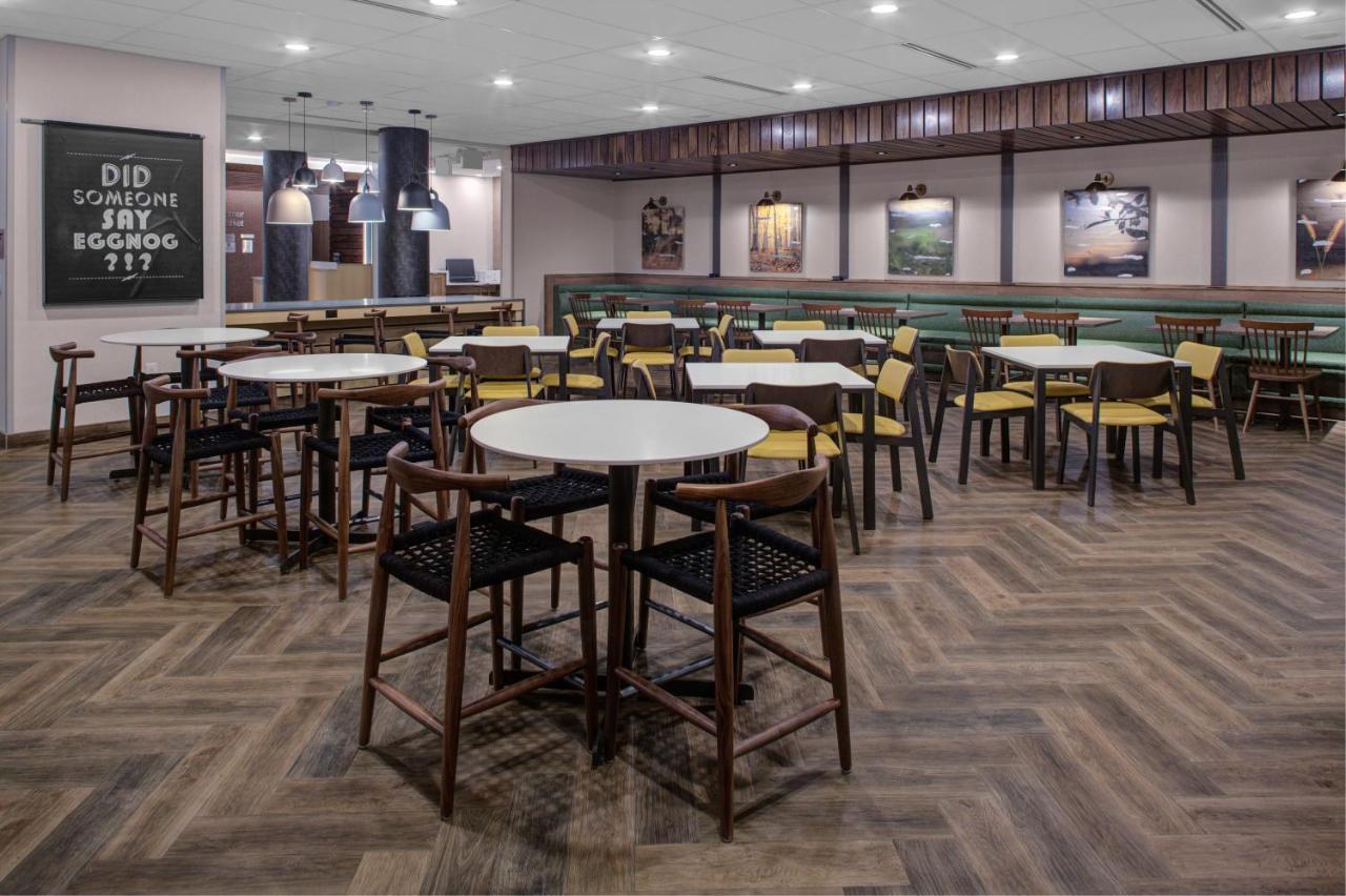 Fairfield Inn & Suites By Marriott Allentown West Breinigsville Exterior foto